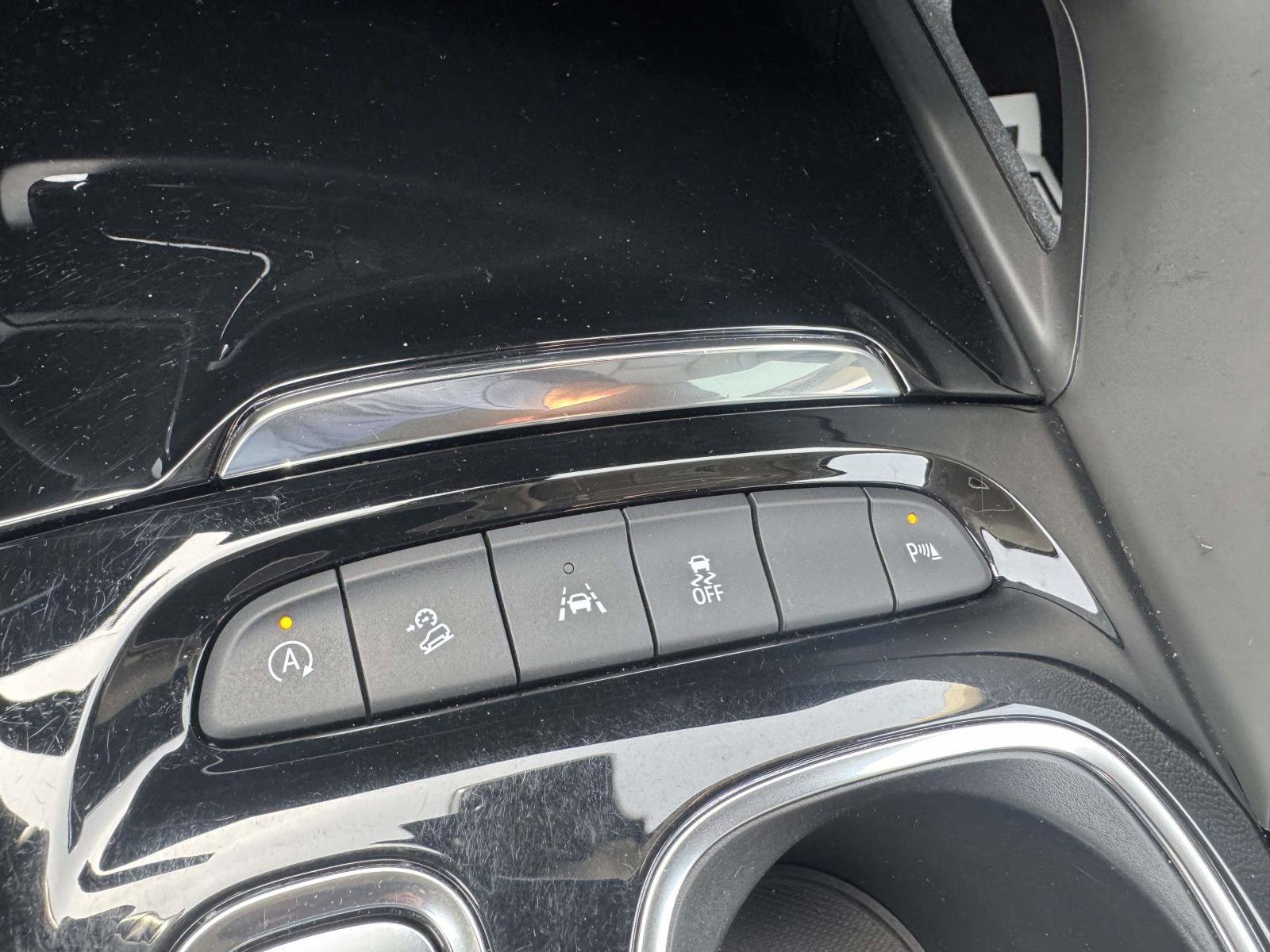 Used 2023 Buick Envision Essence AWD/4WD image 30