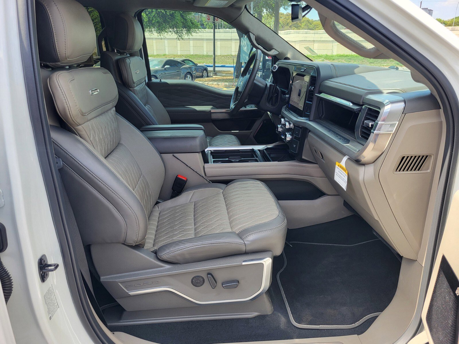 Certified 2026 Ford F350 Platinum w/ Platinum Plus Package AWD/4WD image 14