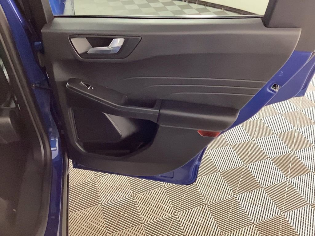 Used 2022 Ford Escape SEL image 11