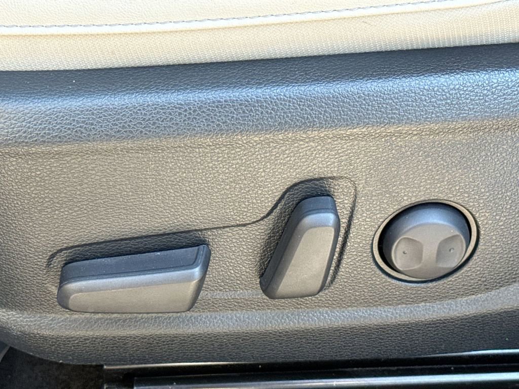 Used 2021 Kia Seltos SX w/ SX Sunroof Package image 14