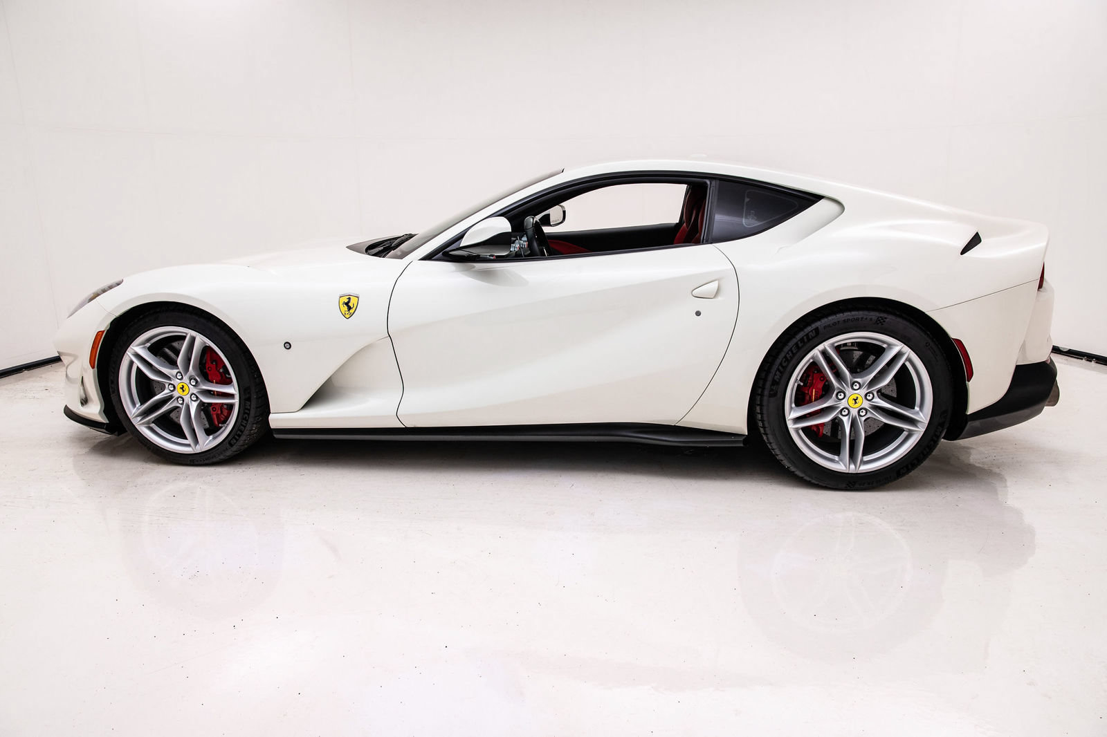 Certified 2019 Ferrari 812 Superfast RWD image 8