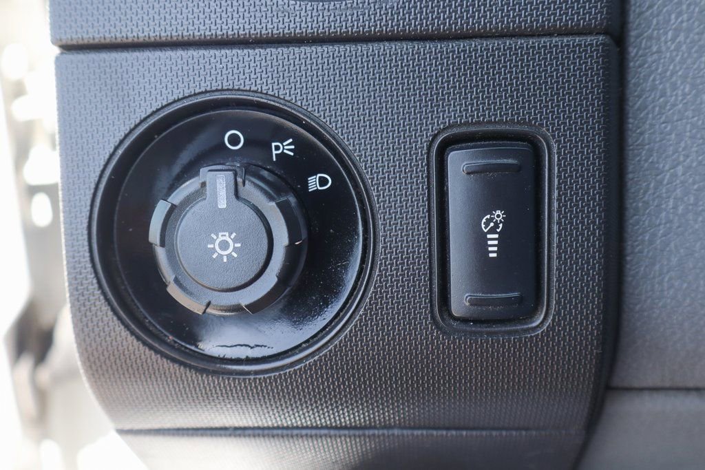 Used 2016 Ford F650 2WD Crew Cab Super Duty image 19