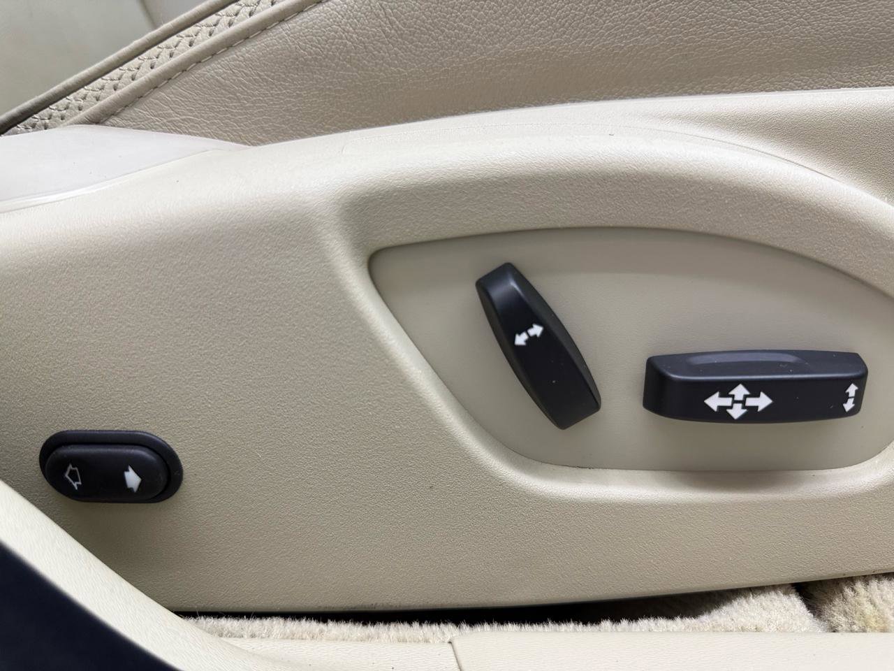 Used 2016 Volvo XC70 T5 Premier w/ Proximity Package AWD/4WD image 39