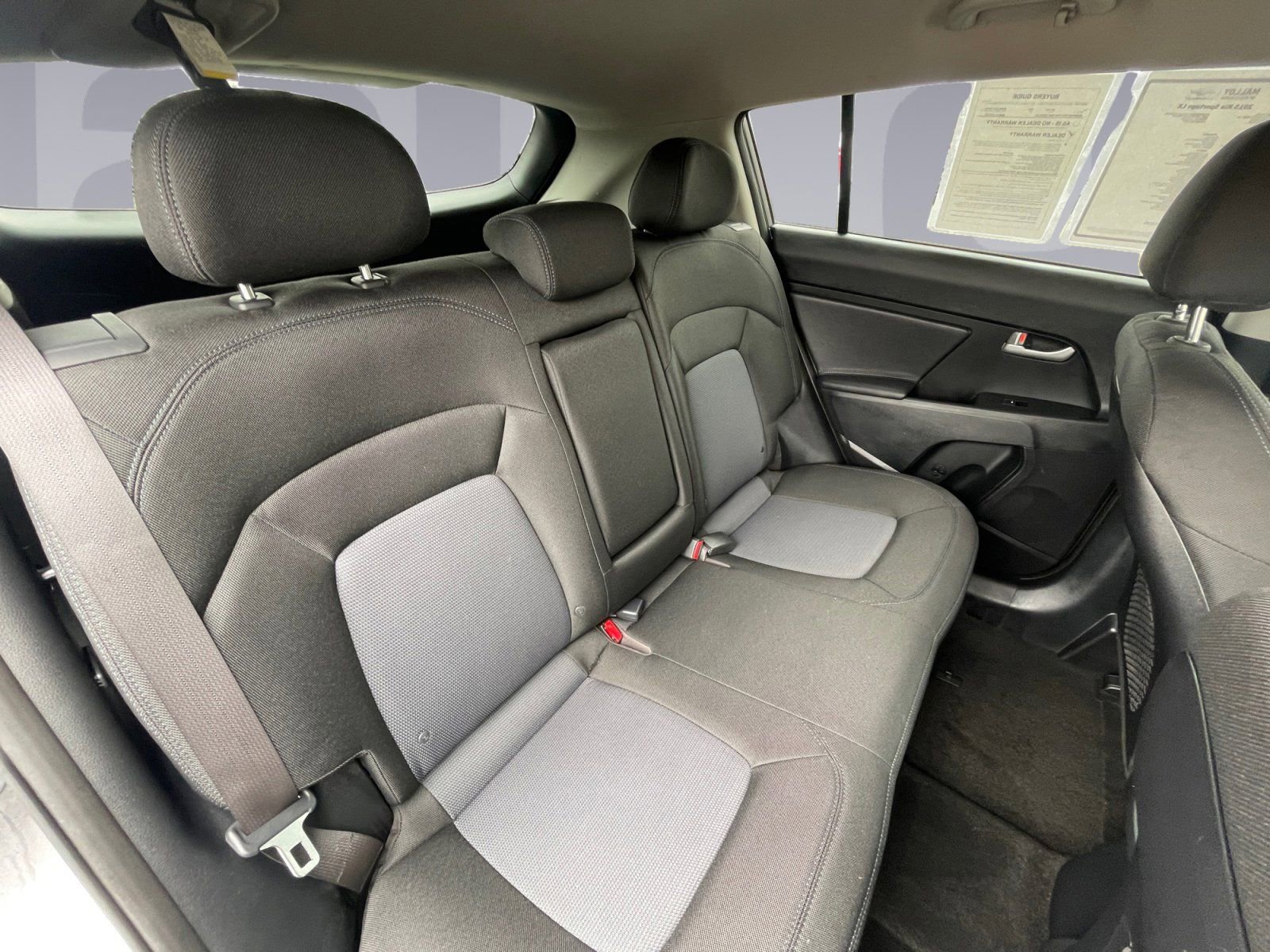 Used 2015 Kia Sportage LX image 18