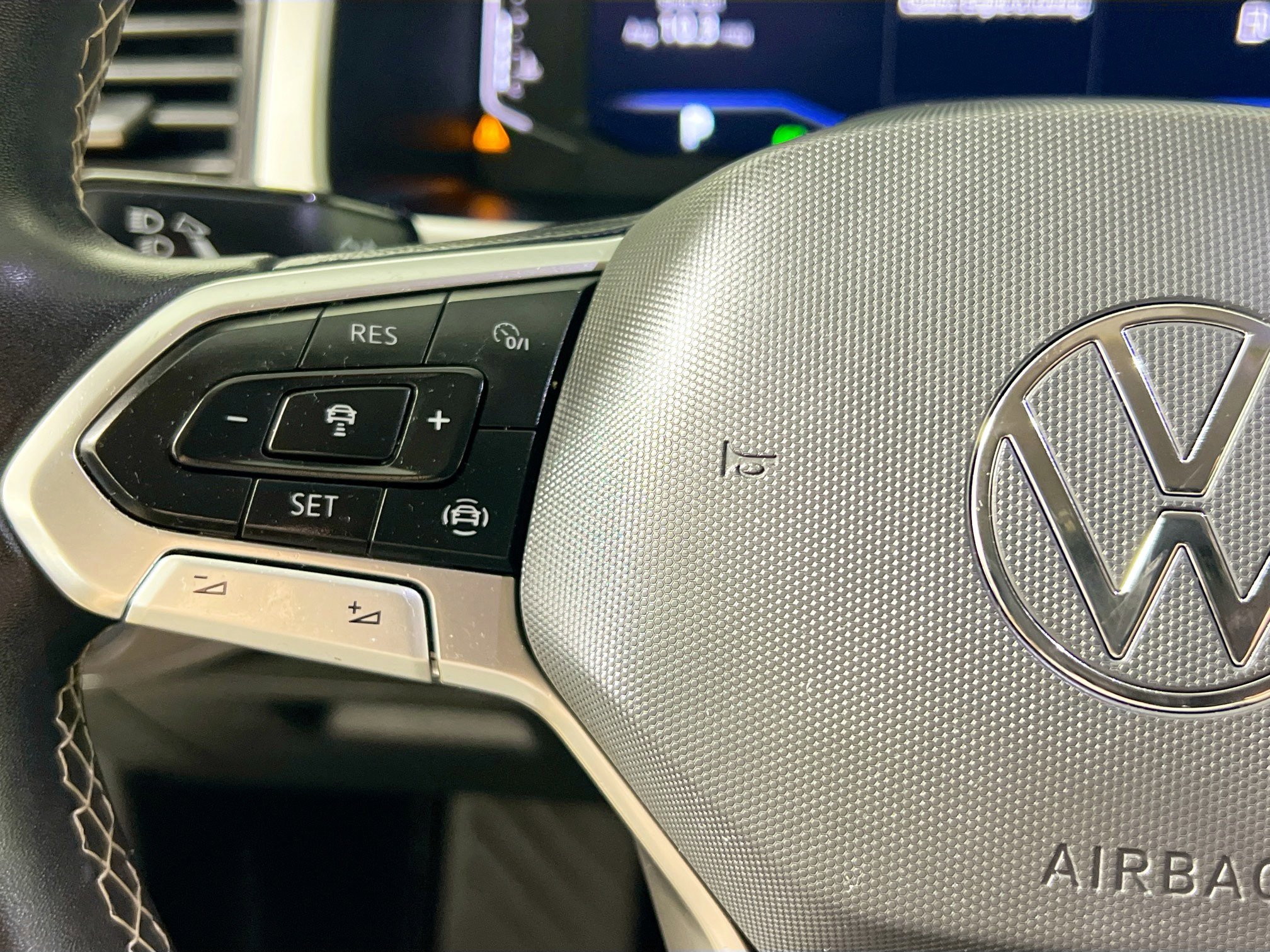 Used 2022 Volkswagen Atlas SE image 18