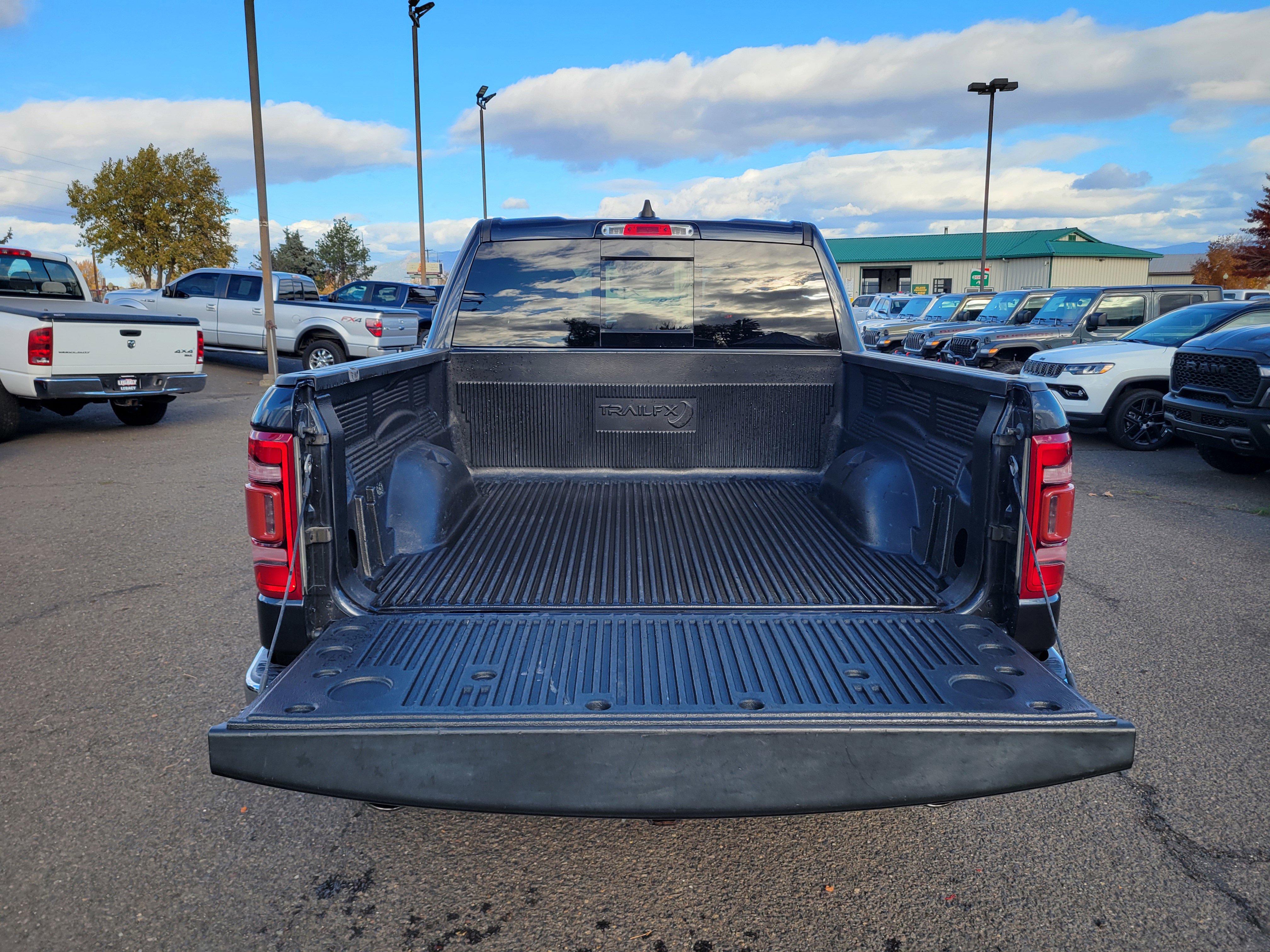 Used 2019 RAM 1500 Laramie image 11