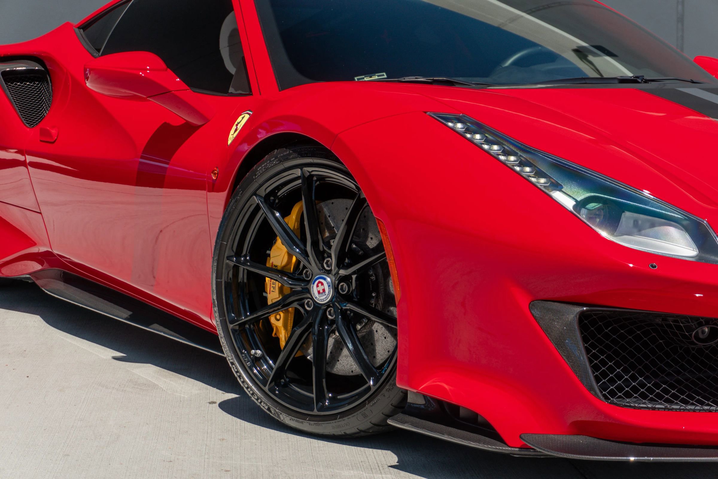 Used 2019 Ferrari 488 Pista Coupe RWD image 33