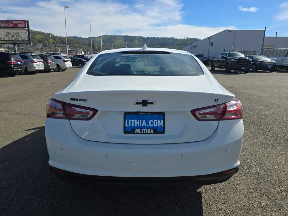 Used 2024 Chevrolet Malibu LT w/ Sport Edition image 4
