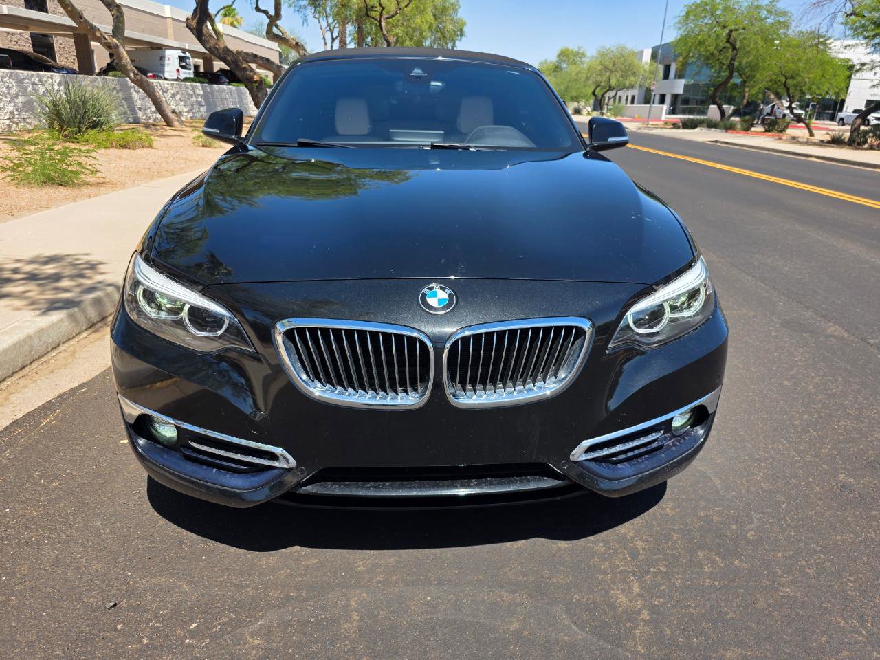 Used 2020 BMW 230i Convertible w/ Premium Package RWD image 16