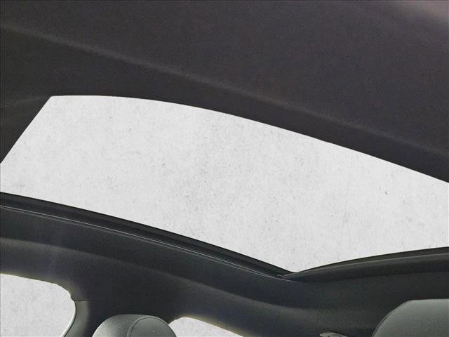 Used 2025 Mercedes-Benz CLA 250 4MATIC image 19