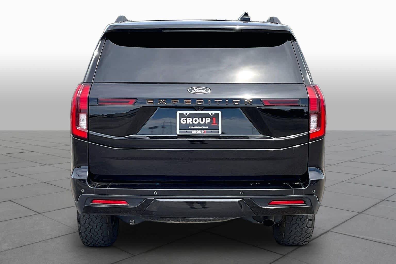 Used 2025 Ford Expedition Tremor AWD/4WD image 5