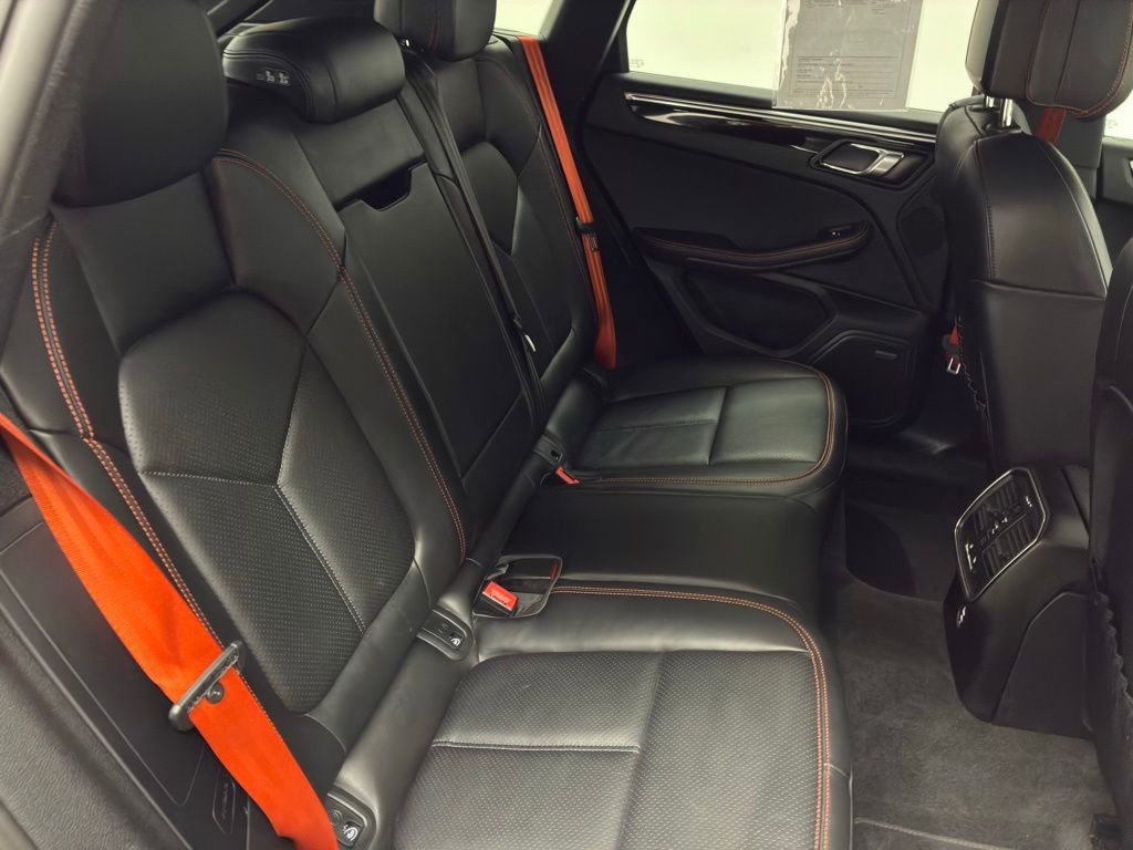 Used 2023 Porsche Macan w/ Premium Package Plus image 45