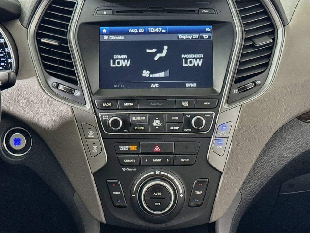 Used 2017 Hyundai Santa Fe Sport w/ 2.4L Tech Package 04 AWD/4WD image 16