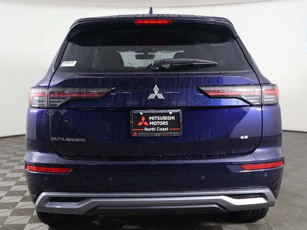 New 2026 Mitsubishi Outlander SE FWD image 13