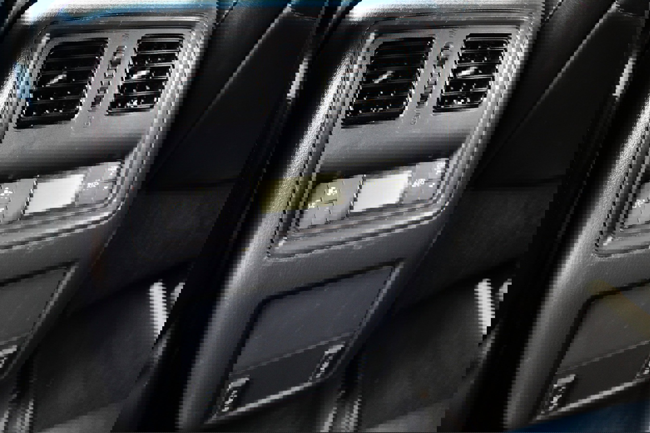 Used 2013 Nissan Pathfinder SL w/ Cargo Pkg image 43