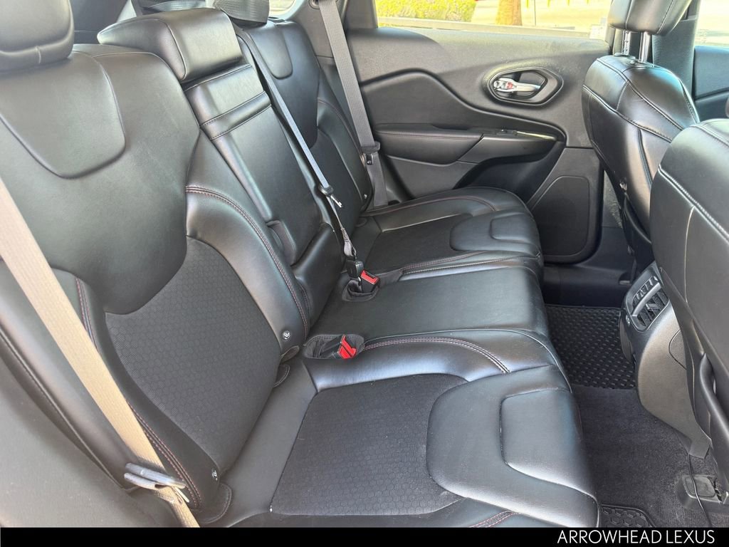 Used 2019 Jeep Cherokee Trailhawk w/ Comfort/Convenience Group image 27