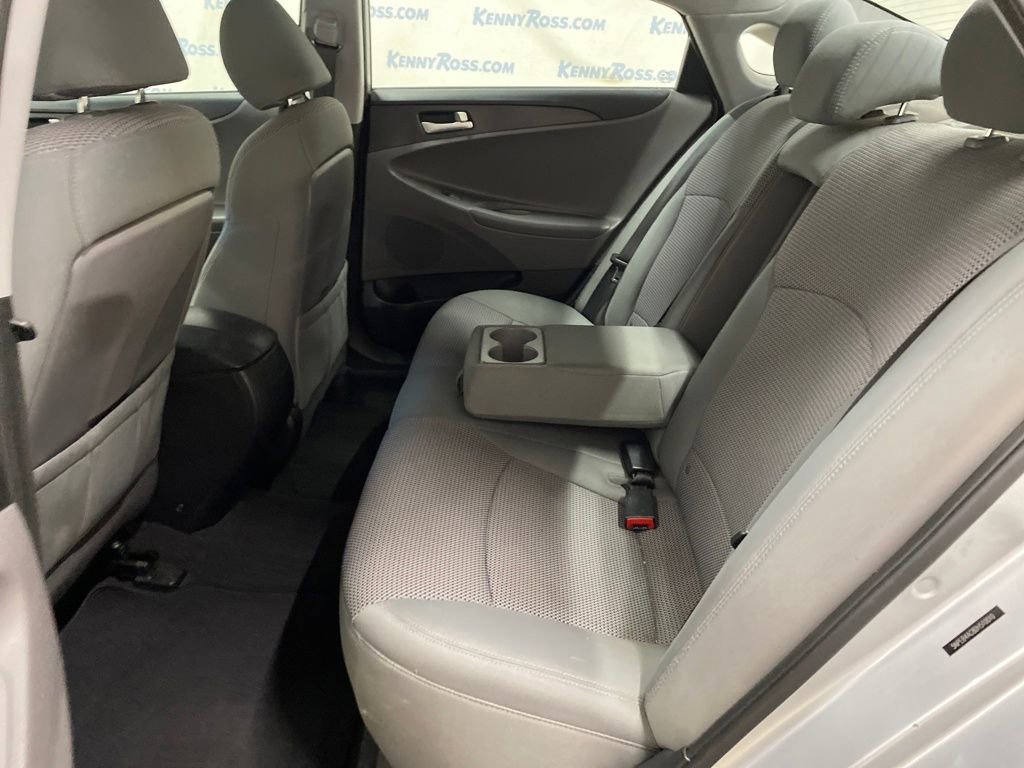 Used 2013 Hyundai Sonata GLS image 11