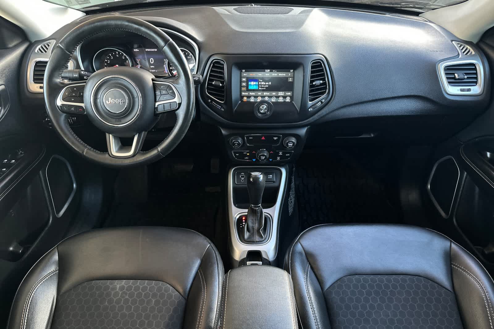 Used 2018 Jeep Compass Latitude w/ Popular Equipment Group FWD image 3