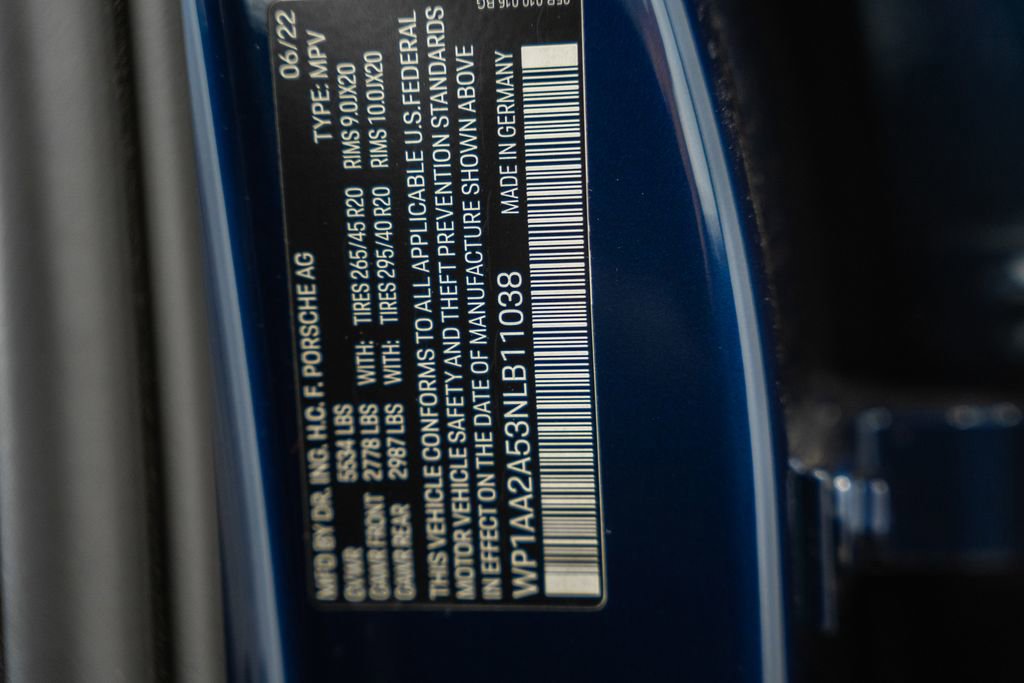 Used 2022 Porsche Macan AWD/4WD image 41