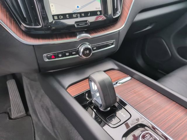 Used 2024 Volvo XC60 B5 Plus AWD/4WD image 31