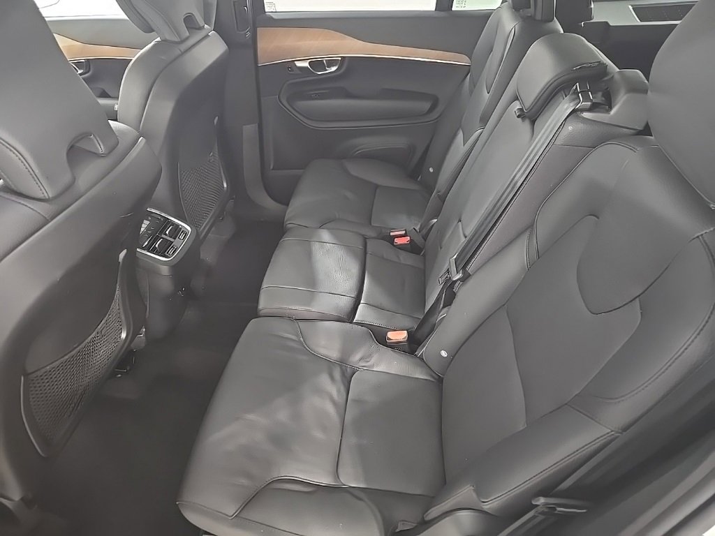 Used 2024 Volvo XC90 B6 Plus w/ Protection Package image 20