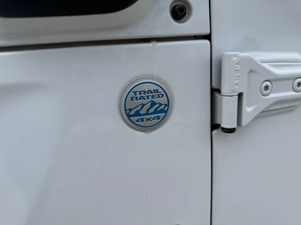 Used 2021 Jeep Wrangler Unlimited Sahara w/ Cold Weather Group image 13