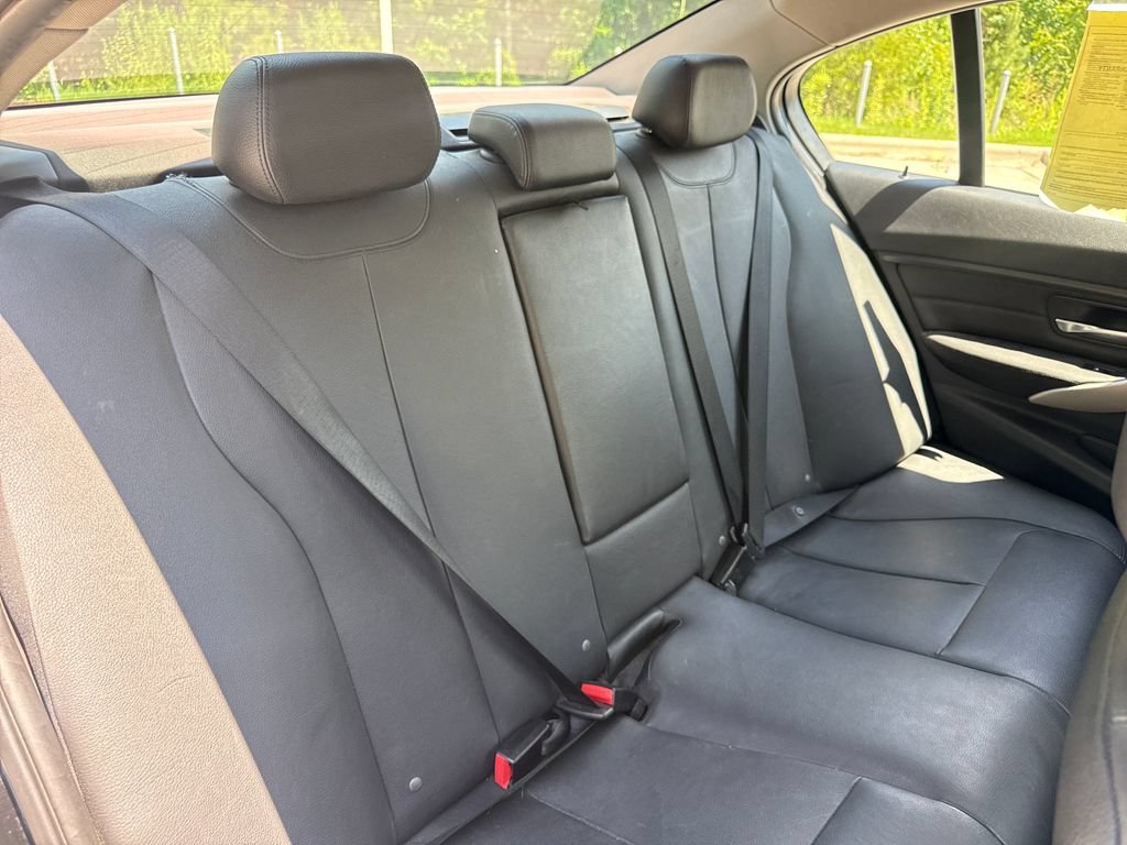 Used 2015 BMW 320i xDrive Sedan AWD/4WD image 33