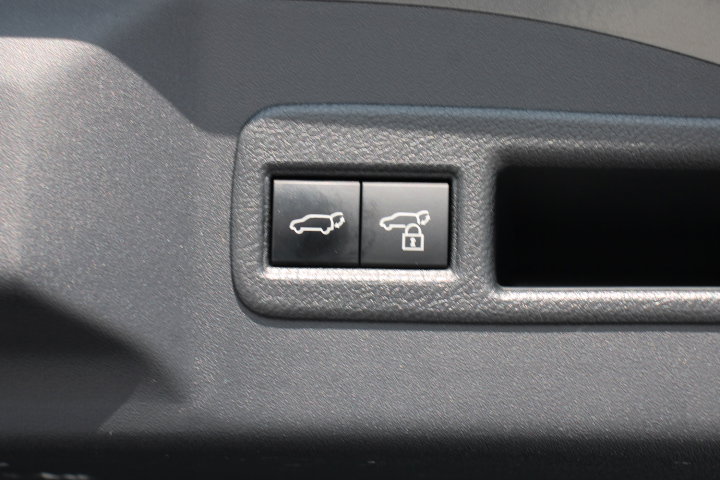 Used 2023 Toyota bZ4X Limited image 15