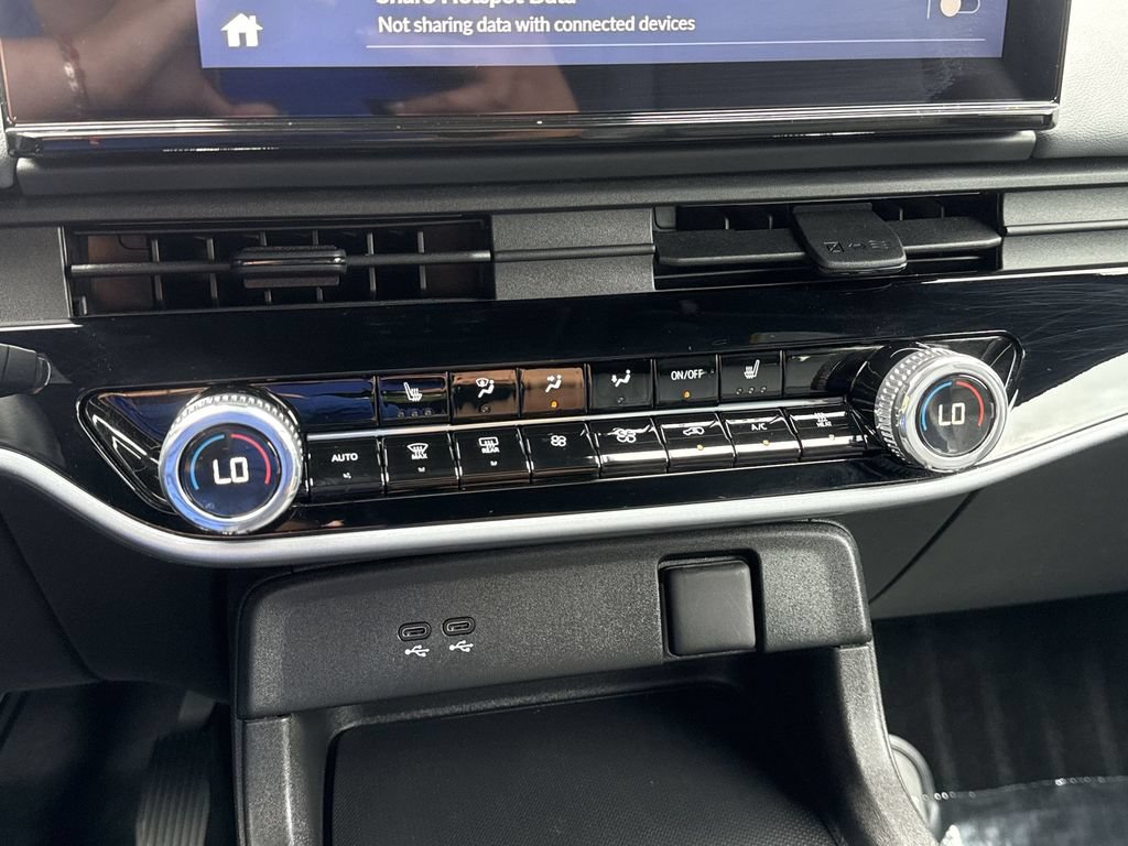 Used 2024 Honda Prologue Touring image 17