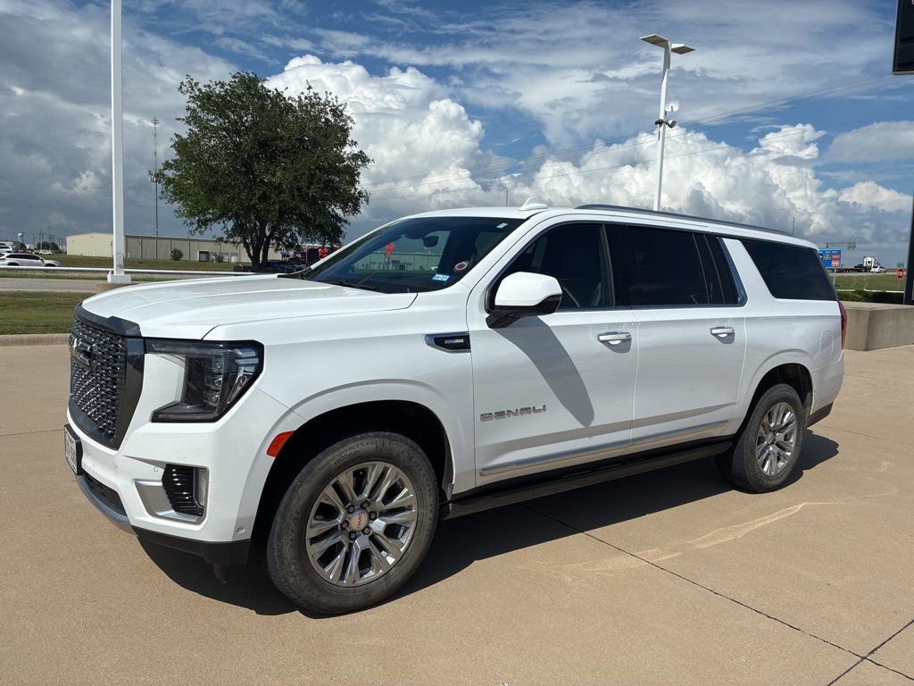 Used 2024 GMC Yukon XL Denali w/ Advanced Technology Package AWD/4WD video 1