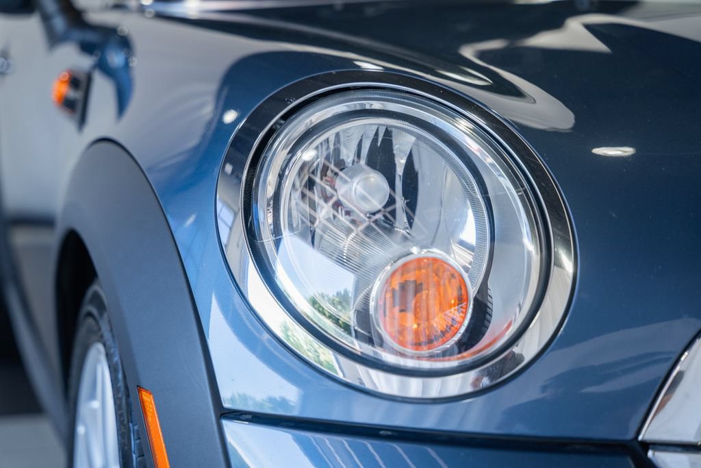 Used 2011 MINI Cooper Convertible FWD image 10