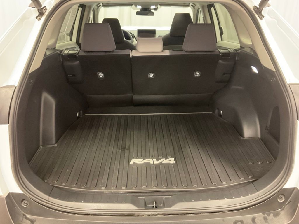 Used 2024 Toyota RAV4 XLE image 35