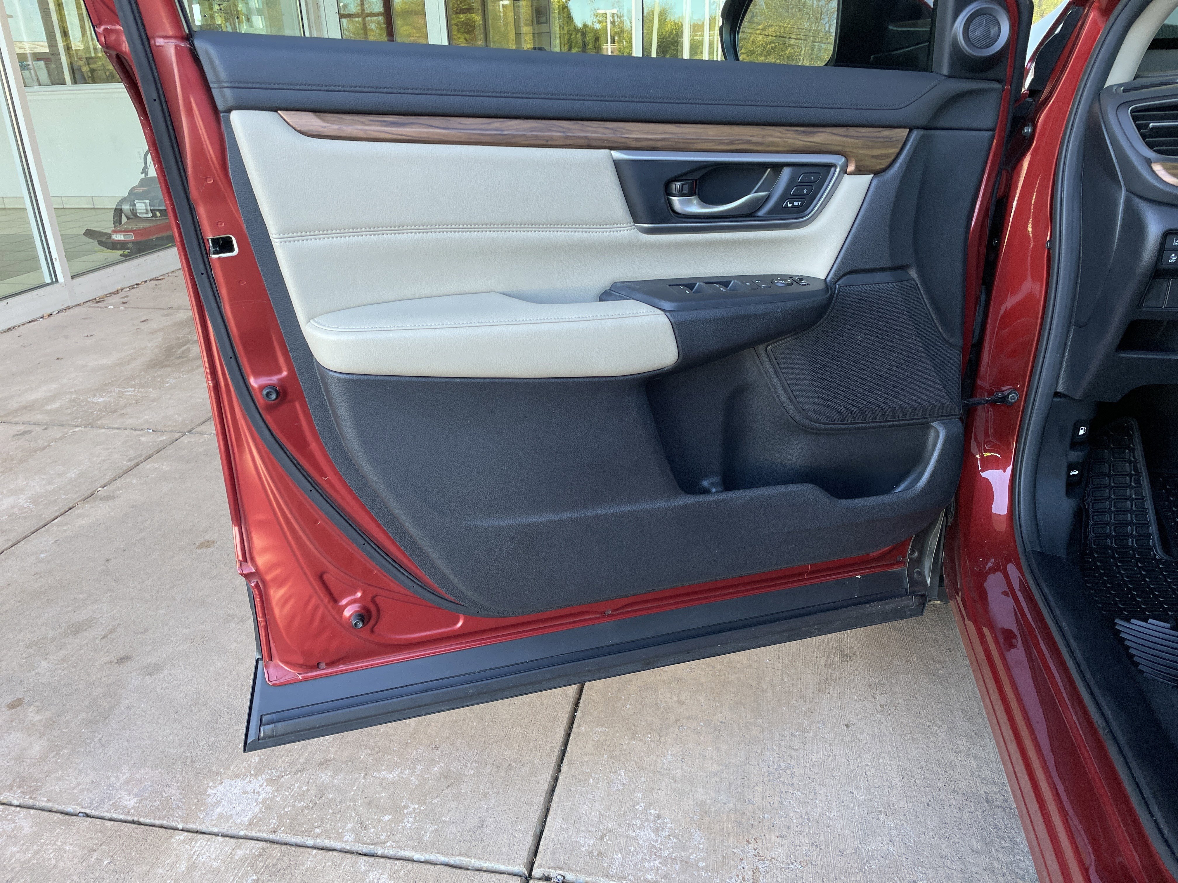 Used 2017 Honda CR-V EX-L image 14