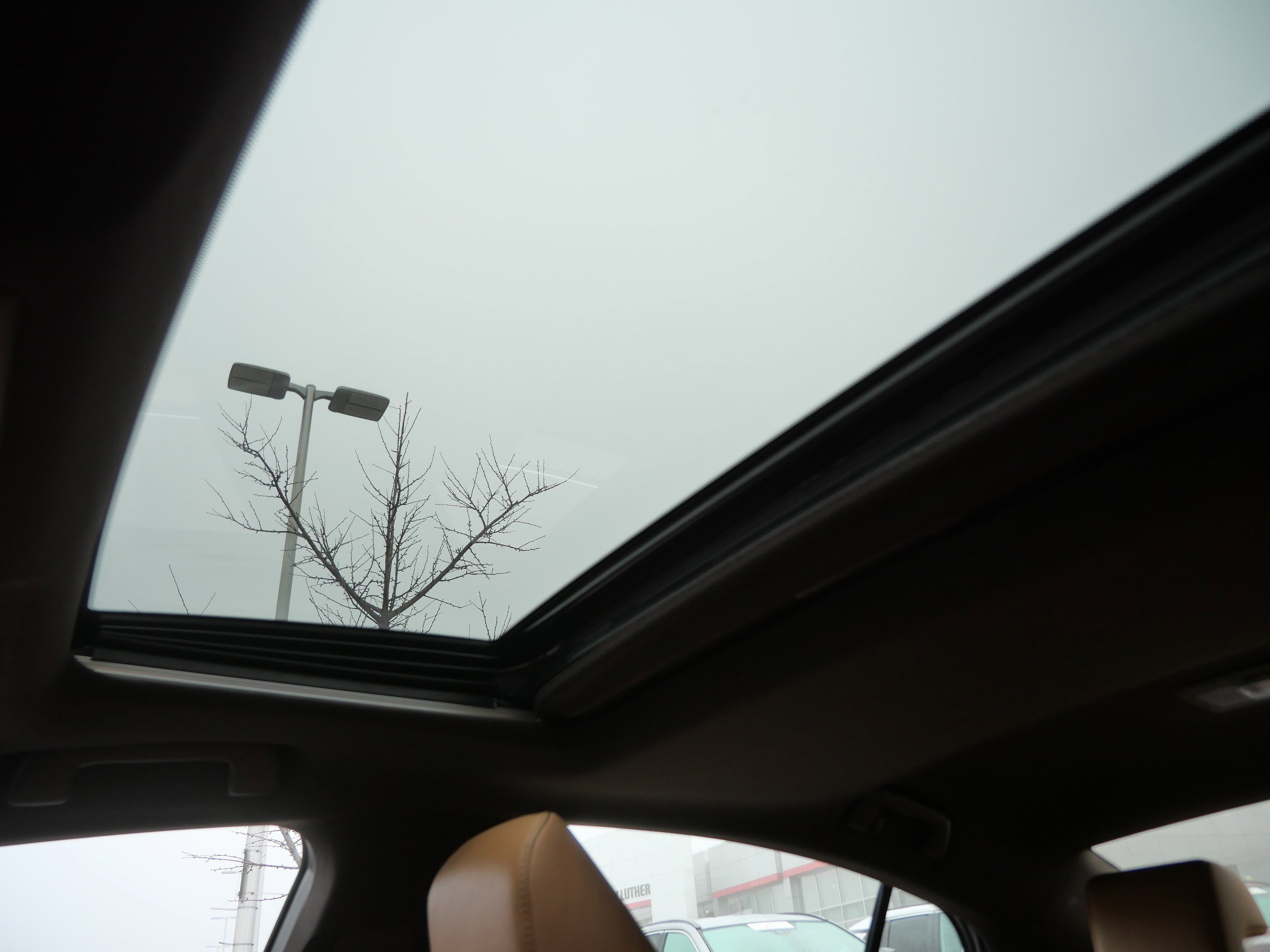 Used 2019 Lexus ES 300h w/ Accessory Package 2 image 31