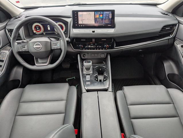 Used 2025 Nissan Rogue SL w/ SL Premium Package FWD image 4