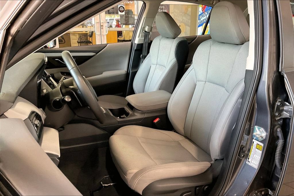 Used 2025 Subaru Legacy Premium AWD/4WD image 3