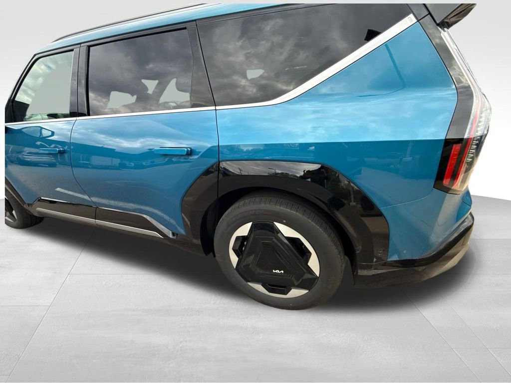 Certified 2024 Kia EV9 Land AWD/4WD image 10