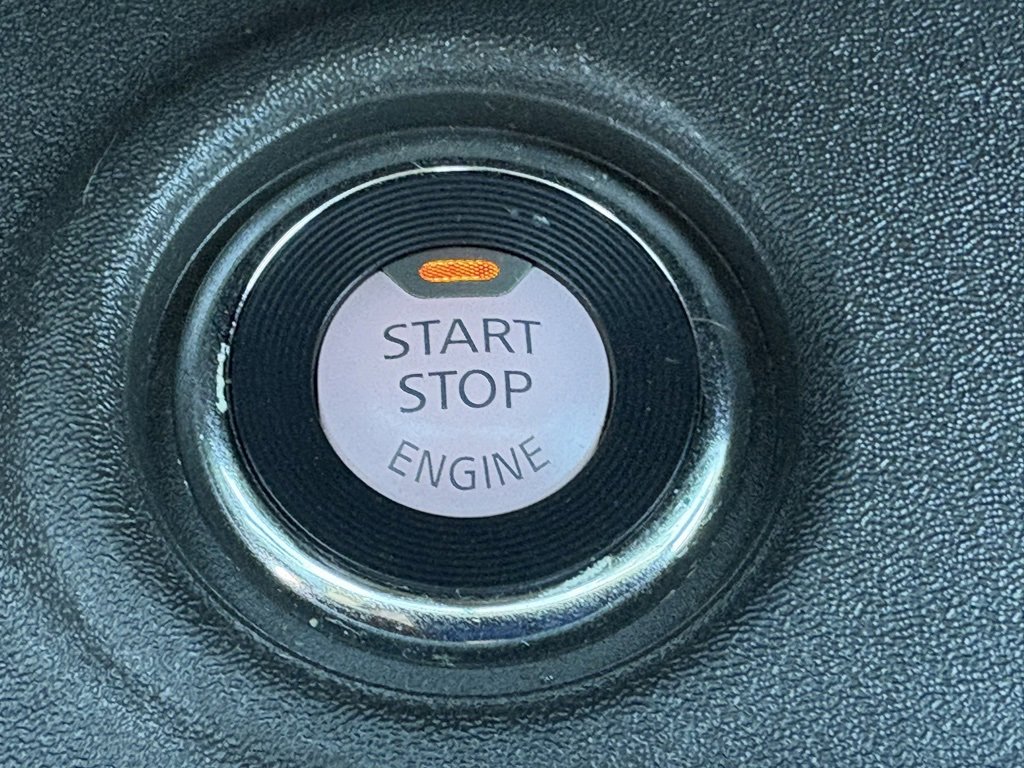 Used 2020 Nissan Frontier S image 41