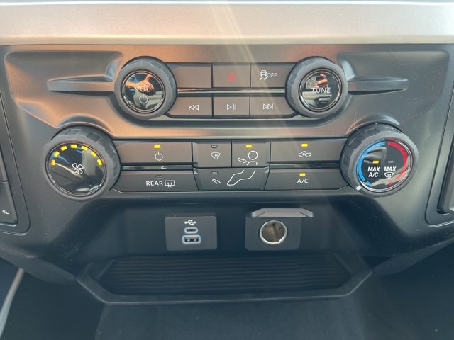 New 2025 Ford F350 XLT image 38