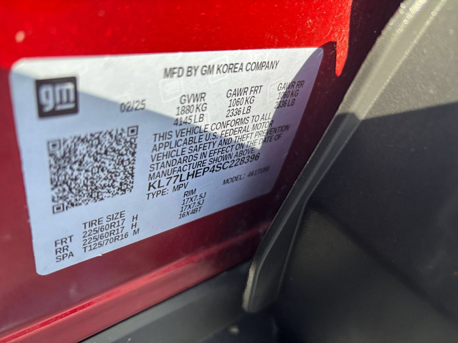 Used 2025 Chevrolet Trax LT FWD image 19