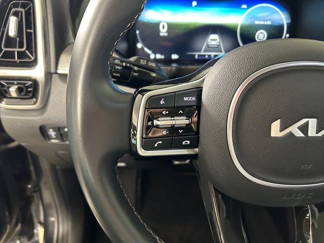 Used 2023 Kia Sorento SX image 16