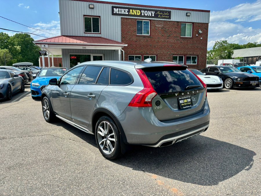 Used 2018 Volvo V60 T5 Cross Country w/ Convenience Package AWD/4WD image 8