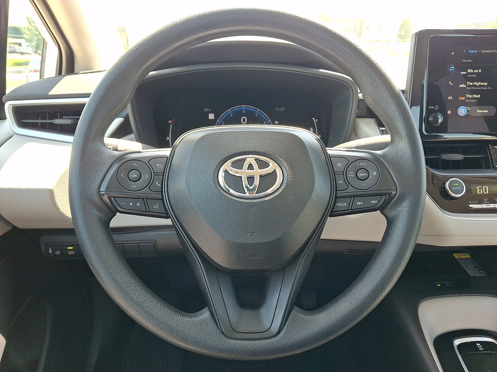 Used 2026 Toyota Corolla LE w/ LE Premium Package FWD image 19