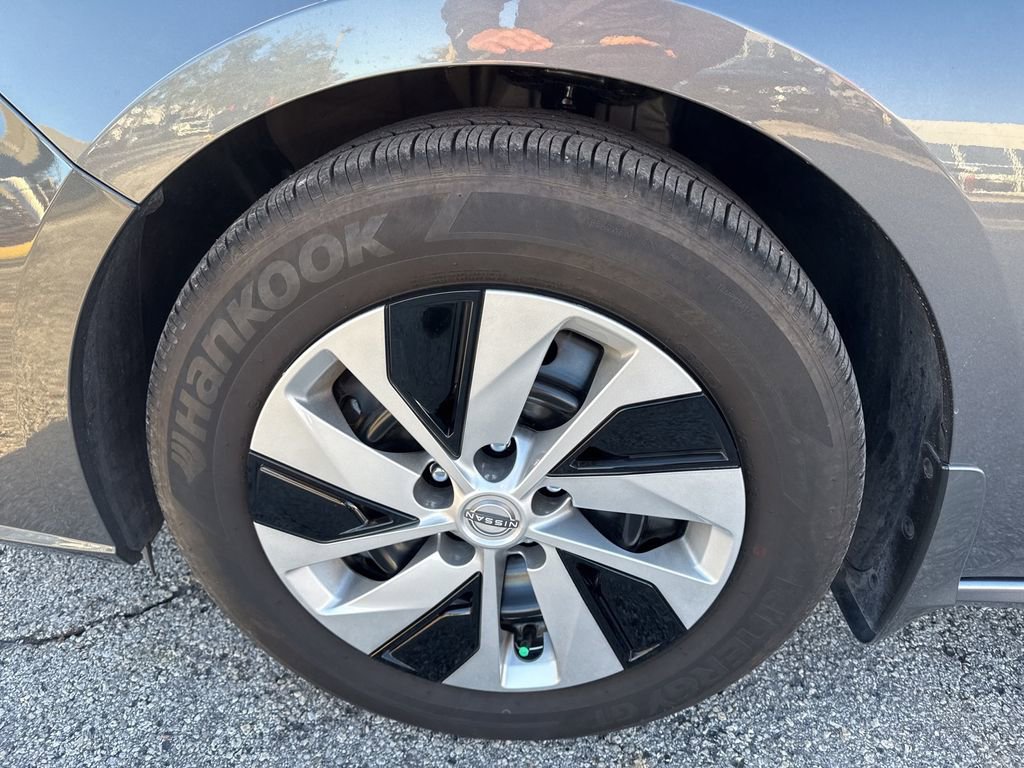 Used 2025 Nissan Altima 2.5 S image 9