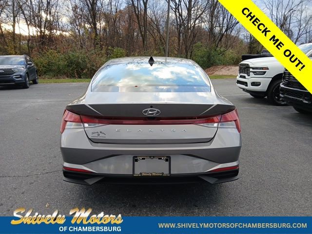 Used 2023 Hyundai Elantra SEL FWD image 5