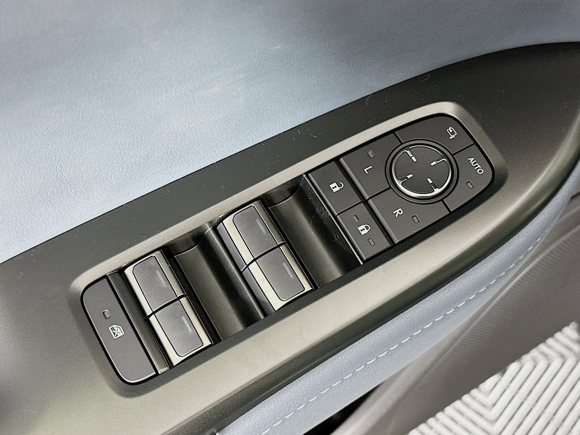 New 2026 Lexus RZ 450e AWD image 18