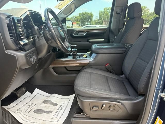 Used 2022 Chevrolet Silverado 1500 LT AWD/4WD image 22