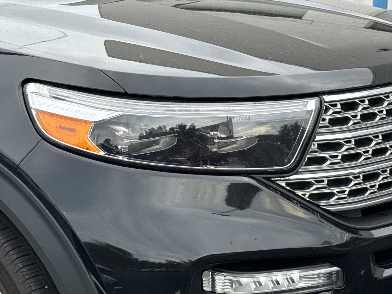 Used 2023 Ford Explorer Limited w/ Limited Technology Package AWD/4WD image 8