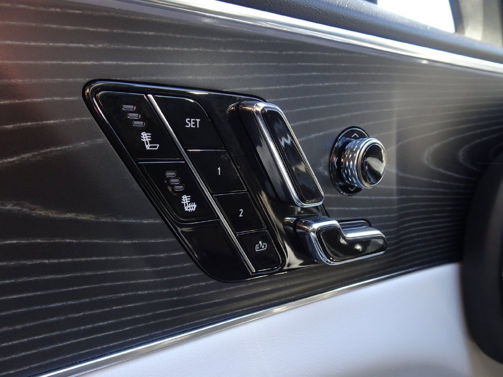 Used 2024 Cadillac Lyriq Sport RWD image 22