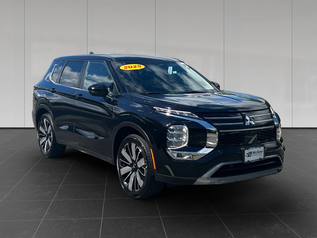 Used 2025 Mitsubishi Outlander SE AWD/4WD image 7